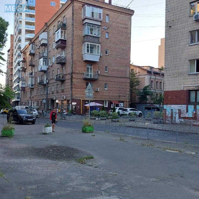Продаж комерційної нерухомості, 40 кв.м, под офис, <a class="location-link" href="/kiev/" title="Недвижимость Київ">Київ</a>, <a class="location-link" href="/kiev/shevchenkovskij/" title="Недвижимость Шевченківський район">Шевченківський р-н</a>, Гоголевская ул., 49 (изображение 3)