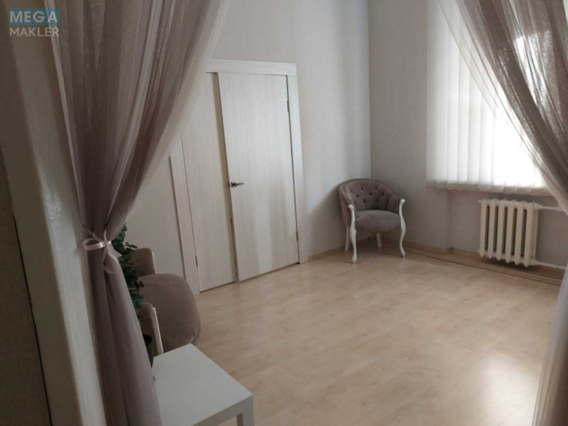 Продаж комерційної нерухомості, 40 кв.м, под офис, <a class="location-link" href="/kiev/" title="Недвижимость Київ">Київ</a>, <a class="location-link" href="/kiev/shevchenkovskij/" title="Недвижимость Шевченківський район">Шевченківський р-н</a>, Гоголевская ул., 49 (изображение 7)