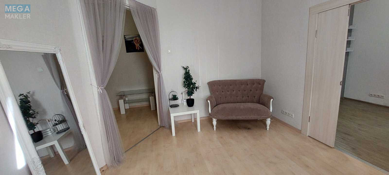 Продаж комерційної нерухомості, 40 кв.м, под офис, <a class="location-link" href="/kiev/" title="Недвижимость Київ">Київ</a>, <a class="location-link" href="/kiev/shevchenkovskij/" title="Недвижимость Шевченківський район">Шевченківський р-н</a>, Гоголевская ул., 49 (изображение 8)