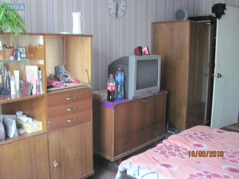 Оренда 3 кімнатної квартири, <a class="location-link" href="/kiev/" title="Недвижимость Київ">Київ</a>, <a class="location-link" href="/kiev/shevchenkovskij/" title="Недвижимость Шевченківський район">Шевченківський р-н</a>, Олександра Довженка вул., 12 (изображение 2)