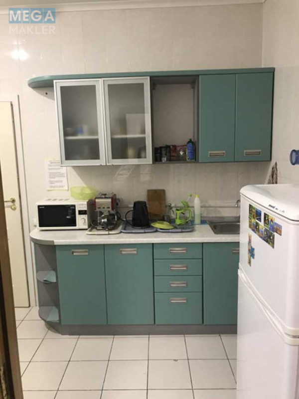 Оренда комерційної нерухомості, 216&nbsp;кв.м, под офис, <a class="location-link" href="/kiev/" title="Недвижимость Київ">Київ</a>, <a class="location-link" href="/kiev/shevchenkovskij/" title="Недвижимость Шевченківський район">Шевченківський р-н</a>, Лукьяновская ул., 1 (изображение 8)