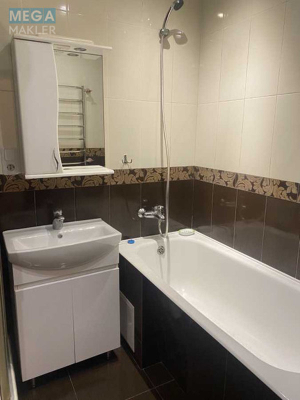 Оренда 3 кімнатної квартири, <a class="location-link" href="/kiev/" title="Недвижимость Київ">Київ</a>, <a class="location-link" href="/kiev/darnickij/" title="Недвижимость Дарницький район">Дарницький р-н</a>, Елены Пчилки ул., 2б (изображение 13)