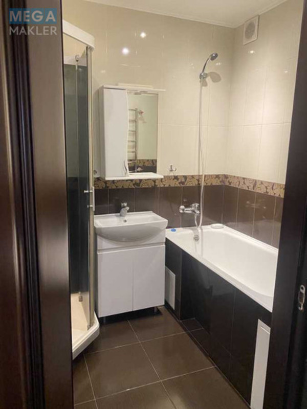 Оренда 3 кімнатної квартири, <a class="location-link" href="/kiev/" title="Недвижимость Київ">Київ</a>, <a class="location-link" href="/kiev/darnickij/" title="Недвижимость Дарницький район">Дарницький р-н</a>, Елены Пчилки ул., 2б (изображение 17)