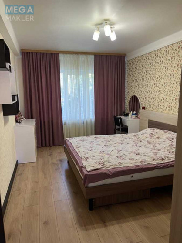 Оренда 3 кімнатної квартири, <a class="location-link" href="/kiev/" title="Недвижимость Київ">Київ</a>, <a class="location-link" href="/kiev/svyatoshinskij/" title="Недвижимость Святошинський район">Святошинський р-н</a>, Генерала Потапова вул., 1А (изображение 7)
