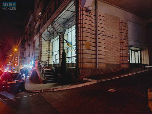 Оренда комерційної нерухомості, 246&nbsp;кв.м, под магазин, <a class="location-link" href="/kiev/" title="Недвижимость Київ">Київ</a>, <a class="location-link" href="/kiev/shevchenkovskij/" title="Недвижимость Шевченківський район">Шевченківський р-н</a>, Павлівська вул., 18 (изображение 7)