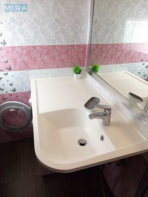 Оренда 2 кімнатної квартири, <a class="location-link" href="/kiev/" title="Недвижимость Київ">Київ</a>, <a class="location-link" href="/kiev/goloseevskij/" title="Недвижимость Голосіївський район">Голосіївський р-н</a>, Голосіївська вул., 13Б (изображение 9)