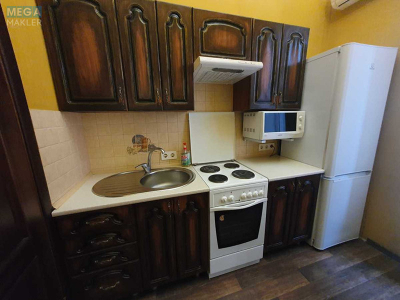 Оренда 1 кімнатної квартири, <a class="location-link" href="/odessa/" title="Недвижимость Одеса">Одеса</a>, <a class="location-link" href="/odessa/primorskij/" title="Недвижимость Приморський район">Приморський р-н</a>, Дворянская, 33 (изображение 4)