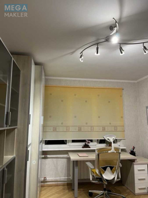 Оренда 3 кімнатної квартири, <a class="location-link" href="/kiev/" title="Недвижимость Київ">Київ</a>, <a class="location-link" href="/kiev/pecherskij/" title="Недвижимость Печерский район">Печерский р-н</a>, Панаса Мирного вул., 11 (изображение 5)