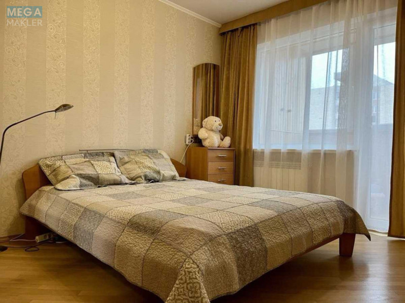 Оренда 3 кімнатної квартири, <a class="location-link" href="/kiev/" title="Недвижимость Київ">Київ</a>, <a class="location-link" href="/kiev/pecherskij/" title="Недвижимость Печерский район">Печерский р-н</a>, Панаса Мирного вул., 11 (изображение 8)