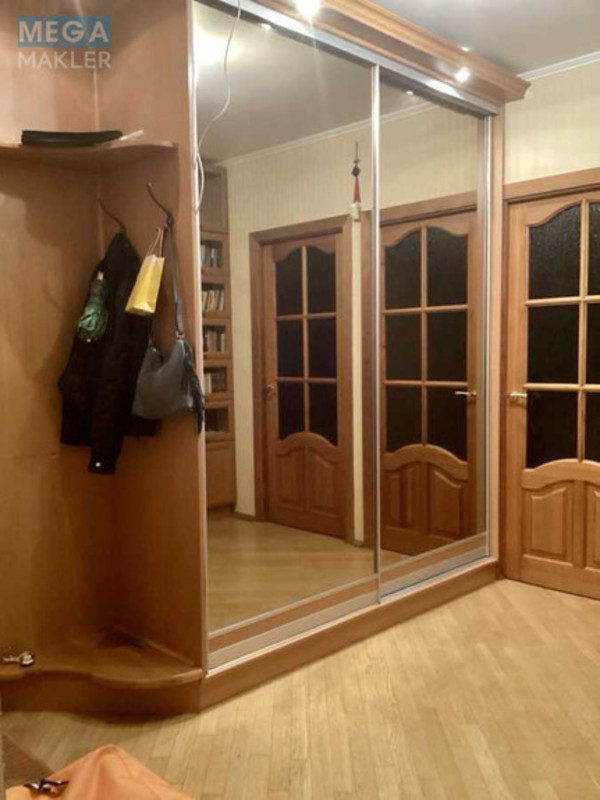Оренда 3 кімнатної квартири, <a class="location-link" href="/kiev/" title="Недвижимость Київ">Київ</a>, <a class="location-link" href="/kiev/pecherskij/" title="Недвижимость Печерский район">Печерский р-н</a>, Панаса Мирного вул., 11 (изображение 21)