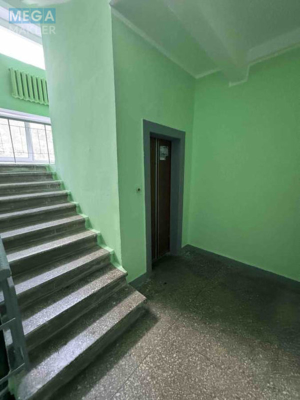 Продаж 3 кімнатної квартири (101/66/9), 2 пов. 9 пов. будинку, <a class="location-link" href="/kiev/" title="Недвижимость Київ">Київ</a>, <a class="location-link" href="/kiev/solomenskij/" title="Недвижимость Солом'янський район">Солом'янський р-н</a>, Славянская ул., 28 (изображение 14)