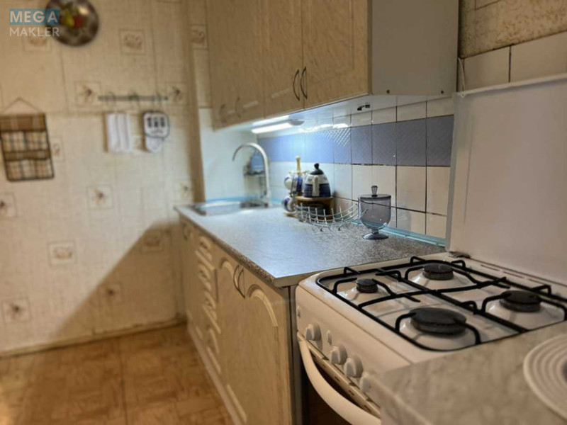 Продаж 1 кімнатної квартири (43/?/8), 2 пов. 14 пов. будинку, <a class="location-link" href="/kiev/" title="Недвижимость Київ">Київ</a>, <a class="location-link" href="/kiev/pecherskij/" title="Недвижимость Печерський район">Печерський р-н</a>, Московська вул., 17-2 (изображение 4)