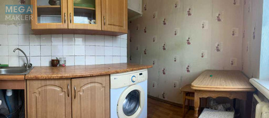 Продаж 2 кімнатної квартири (46/?/6), 5 пов. 5 пов. будинку, <a class="location-link" href="/kiev/" title="Недвижимость Київ">Київ</a>, <a class="location-link" href="/kiev/shevchenkovskij/" title="Недвижимость Шевченківський район">Шевченківський р-н</a>, Салютна вул., 8 (изображение 4)