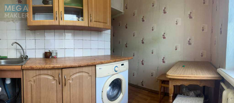 Продаж 2 кімнатної квартири (46/?/6), 5 пов. 5 пов. будинку, <a class="location-link" href="/kiev/" title="Недвижимость Київ">Київ</a>, <a class="location-link" href="/kiev/shevchenkovskij/" title="Недвижимость Шевченківський район">Шевченківський р-н</a>, Салютна вул., 8 (изображение 4)