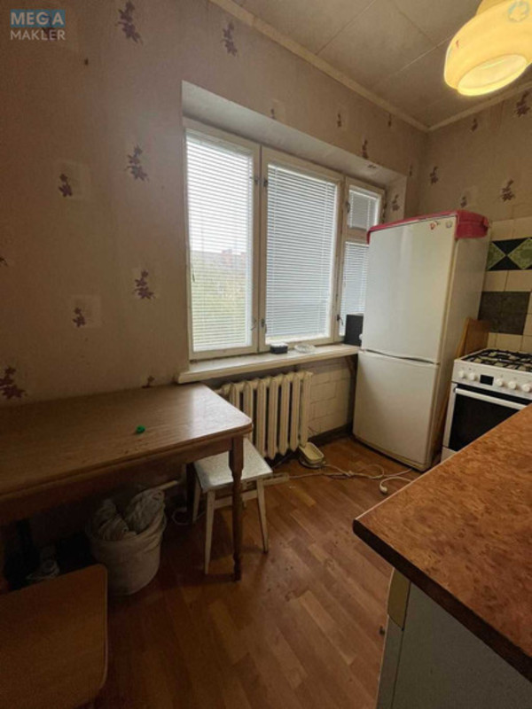 Продаж 2 кімнатної квартири (46/?/6), 5 пов. 5 пов. будинку, <a class="location-link" href="/kiev/" title="Недвижимость Київ">Київ</a>, <a class="location-link" href="/kiev/shevchenkovskij/" title="Недвижимость Шевченківський район">Шевченківський р-н</a>, Салютна вул., 8 (изображение 6)