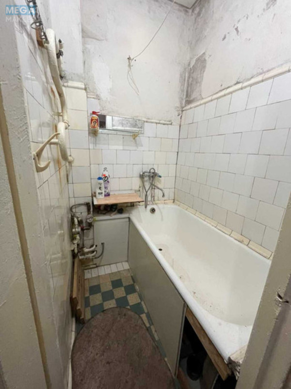 Продаж 2 кімнатної квартири (46/?/6), 5 пов. 5 пов. будинку, <a class="location-link" href="/kiev/" title="Недвижимость Київ">Київ</a>, <a class="location-link" href="/kiev/shevchenkovskij/" title="Недвижимость Шевченківський район">Шевченківський р-н</a>, Салютна вул., 8 (изображение 9)