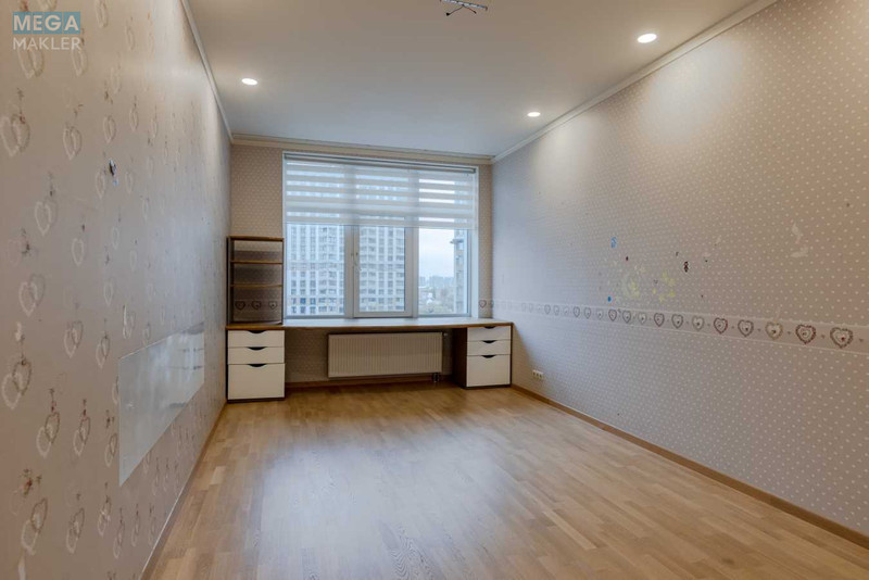 Продаж 4 кімнатної квартири (146/?/?), 16 пов. 22 пов. будинку, <a class="location-link" href="/kiev/" title="Недвижимость Київ">Київ</a>, <a class="location-link" href="/kiev/pecherskij/" title="Недвижимость Печерський район">Печерський р-н</a>, Андрія Верхогляда вул., 16 (изображение 13)