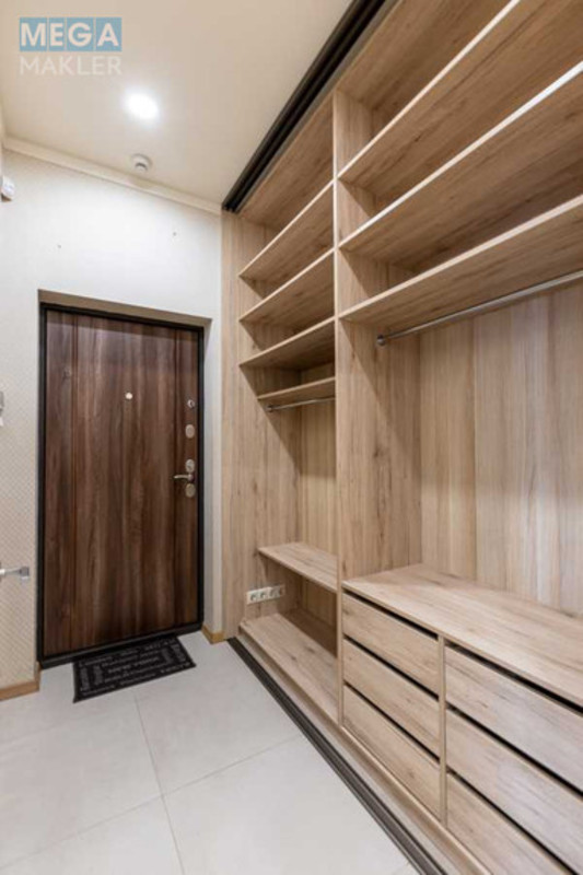 Продаж 4 кімнатної квартири (146/?/?), 16 пов. 22 пов. будинку, <a class="location-link" href="/kiev/" title="Недвижимость Київ">Київ</a>, <a class="location-link" href="/kiev/pecherskij/" title="Недвижимость Печерський район">Печерський р-н</a>, Андрія Верхогляда вул., 16 (изображение 21)