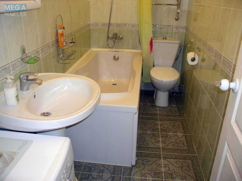 Оренда 1 кімнатної квартири, <a class="location-link" href="/odessa/" title="Недвижимость Одеса">Одеса</a>, <a class="location-link" href="/odessa/primorskij/" title="Недвижимость Приморський район">Приморський р-н</a>, Вице-адмирала Жукова, 4 (изображение 7)