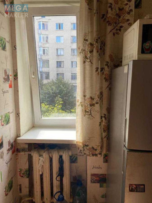 Продаж 1 кімнатної квартири (26/16,4/3,8), 5 пов. 5 пов. будинку, <a class="location-link" href="/kiev/" title="Недвижимость Київ">Київ</a>, <a class="location-link" href="/kiev/solomenskij/" title="Недвижимость Солом'янський район">Солом'янський р-н</a>, Выборгская ул., 12 (изображение 9)