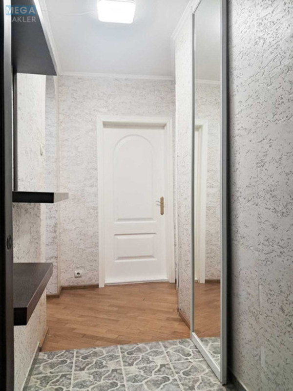 Оренда 3 кімнатної квартири, <a class="location-link" href="/kiev/" title="Недвижимость Київ">Київ</a>, <a class="location-link" href="/kiev/darnickij/" title="Недвижимость Дарницький район">Дарницький р-н</a>, Бориса Гмирі вул., 1Б/6 (изображение 20)