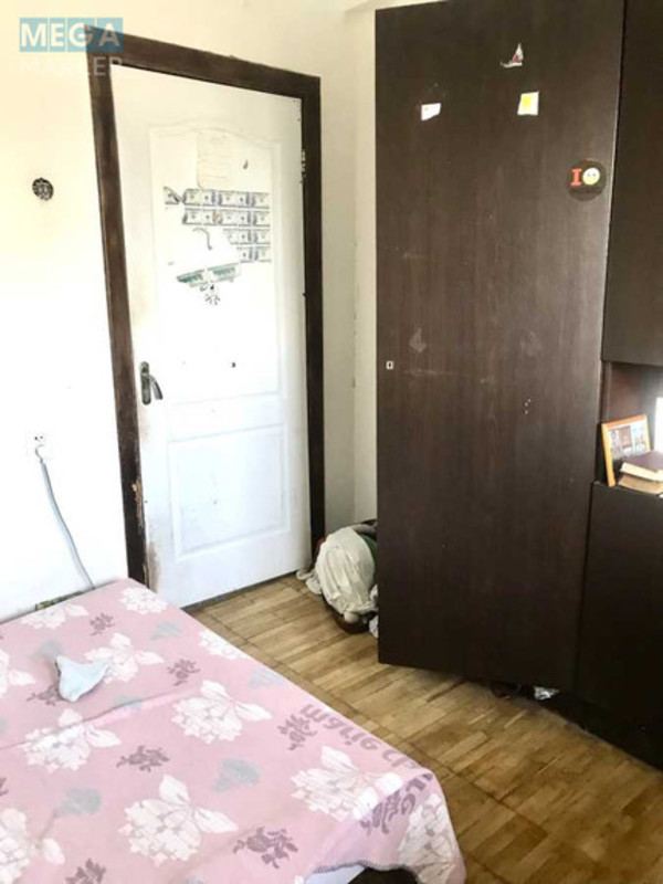 Продаж 2 кімнатної квартири (52/32/7), 9 пов. 9 пов. будинку, <a class="location-link" href="/kiev/" title="Недвижимость Київ">Київ</a>, <a class="location-link" href="/kiev/shevchenkovskij/" title="Недвижимость Шевченківський район">Шевченківський р-н</a>, Пугачова вул., 14 (изображение 10)