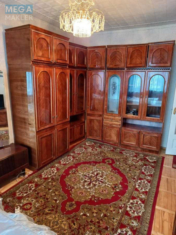 Оренда 3 кімнатної квартири, <a class="location-link" href="/kiev/" title="Недвижимость Київ">Київ</a>, <a class="location-link" href="/kiev/pecherskij/" title="Недвижимость Печерський район">Печерський р-н</a>, Старонаводницкая ул., 8а (изображение 4)
