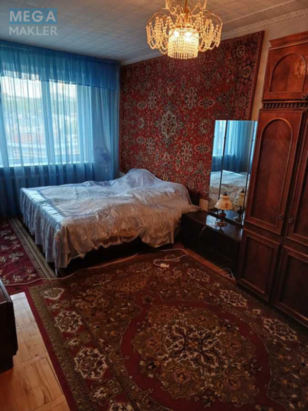 Оренда 3 кімнатної квартири, <a class="location-link" href="/kiev/" title="Недвижимость Київ">Київ</a>, <a class="location-link" href="/kiev/pecherskij/" title="Недвижимость Печерський район">Печерський р-н</a>, Старонаводницкая ул., 8а (изображение 6)
