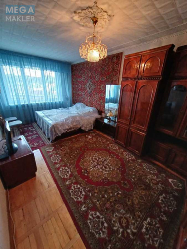 Оренда 3 кімнатної квартири, <a class="location-link" href="/kiev/" title="Недвижимость Київ">Київ</a>, <a class="location-link" href="/kiev/pecherskij/" title="Недвижимость Печерський район">Печерський р-н</a>, Старонаводницкая ул., 8а (изображение 7)