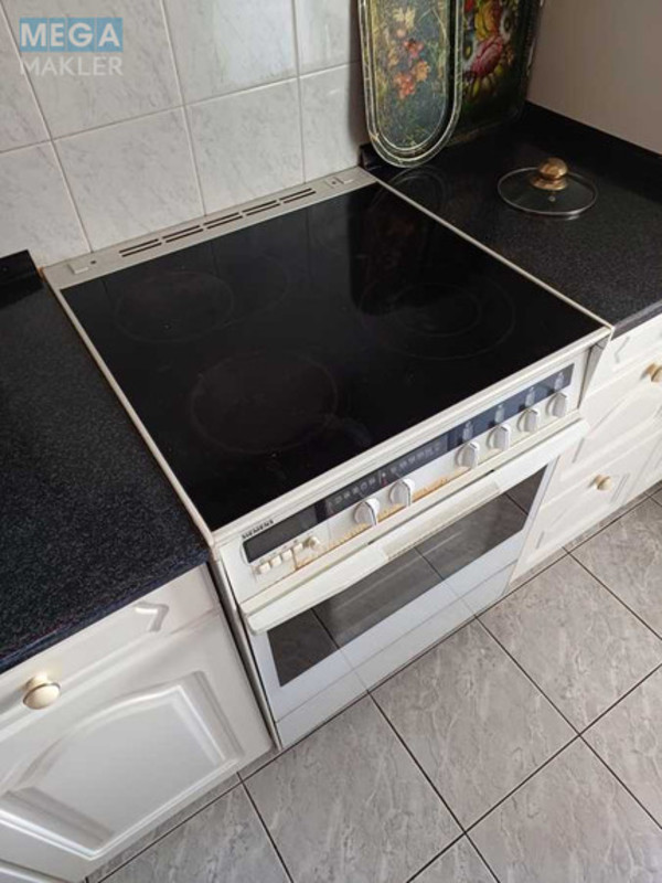 Оренда 3 кімнатної квартири, <a class="location-link" href="/kiev/" title="Недвижимость Київ">Київ</a>, <a class="location-link" href="/kiev/pecherskij/" title="Недвижимость Печерський район">Печерський р-н</a>, Старонаводницкая ул., 8а (изображение 8)