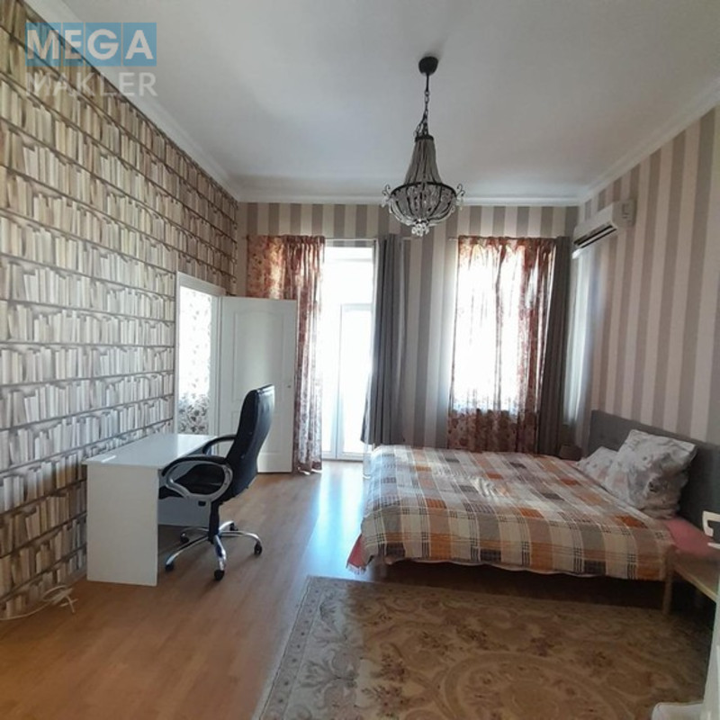 Продаж 4 кімнатної квартири (113/53/30), 4 пов. 4 пов. будинку, <a class="location-link" href="/kiev/" title="Недвижимость Київ">Київ</a>, <a class="location-link" href="/kiev/obolonskij/" title="Недвижимость Оболонський район">Оболонський р-н</a>, вулиця Гоголівська 15 ( <img src="https://megamakler.com.ua/metro/ff0000.gif" alt="" class="metro" /> м. Университет, 20 хвилин ) (изображение 3)