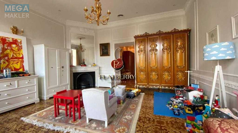 Продаж 4 кімнатної квартири (236/?/15), 2 пов. 5 пов. будинку, <a class="location-link" href="/kiev/" title="Недвижимость Київ">Київ</a>, <a class="location-link" href="/kiev/shevchenkovskij/" title="Недвижимость Шевченківський район">Шевченківський р-н</a>, Володимирська вул., 20/1а (изображение 10)
