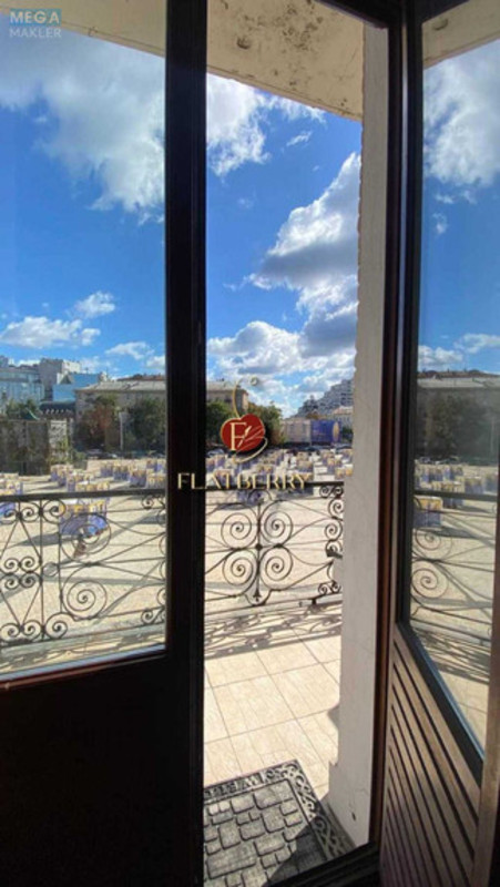 Продаж 4 кімнатної квартири (236/?/15), 2 пов. 5 пов. будинку, <a class="location-link" href="/kiev/" title="Недвижимость Київ">Київ</a>, <a class="location-link" href="/kiev/shevchenkovskij/" title="Недвижимость Шевченківський район">Шевченківський р-н</a>, Володимирська вул., 20/1а (изображение 14)