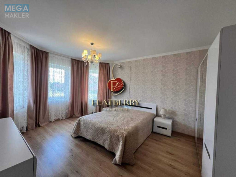Продаж дома, 3 поверху, 250 кв.м, 4 кімнати, ділянка 9 соток, <a class="location-link" href="/kiev/" title="Недвижимость Київ">Київ</a>, <a class="location-link" href="/kiev/darnickij/" title="Недвижимость Дарницький район">Дарницький р-н</a>, Джерельна вул. (изображение 7)