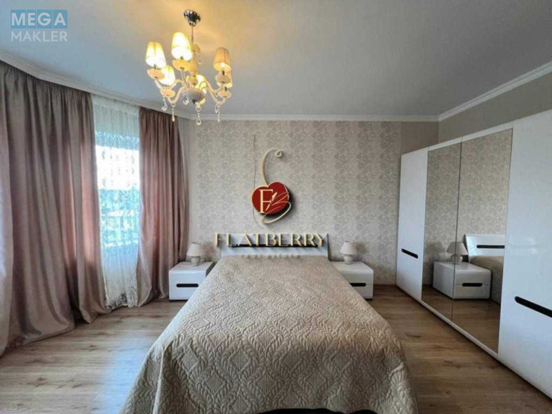 Продаж дома, 3 поверху, 250 кв.м, 4 кімнати, ділянка 9 соток, <a class="location-link" href="/kiev/" title="Недвижимость Київ">Київ</a>, <a class="location-link" href="/kiev/darnickij/" title="Недвижимость Дарницький район">Дарницький р-н</a>, Джерельна вул. (изображение 8)