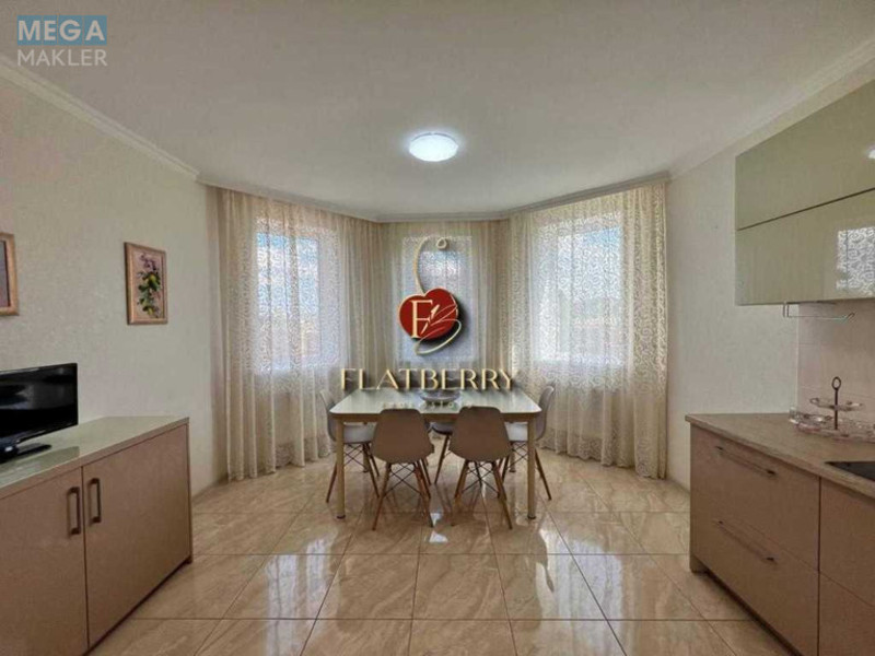 Продаж дома, 3 поверху, 250 кв.м, 4 кімнати, ділянка 9 соток, <a class="location-link" href="/kiev/" title="Недвижимость Київ">Київ</a>, <a class="location-link" href="/kiev/darnickij/" title="Недвижимость Дарницький район">Дарницький р-н</a>, Джерельна вул. (изображение 14)