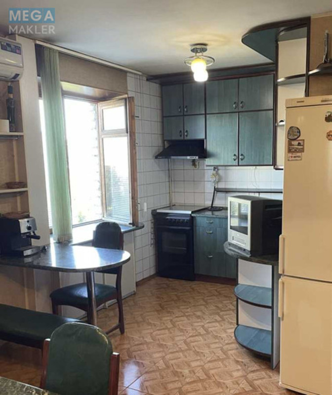 Оренда 3 кімнатної квартири, <a class="location-link" href="/kiev/" title="Недвижимость Київ">Київ</a>, <a class="location-link" href="/kiev/shevchenkovskij/" title="Недвижимость Шевченківський район">Шевченківський р-н</a>, Сечевых Стрельцов ул., 59-65 (изображение 4)