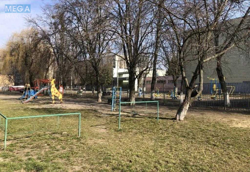 Продаж 3 кімнатної квартири (55,8/39,8/5,8), 9 пов. 9 пов. будинку, <a class="location-link" href="/kiev/" title="Недвижимость Київ">Київ</a>, <a class="location-link" href="/kiev/svyatoshinskij/" title="Недвижимость Святошинський район">Святошинський р-н</a>, Жмеринская ул., 16 (изображение 20)