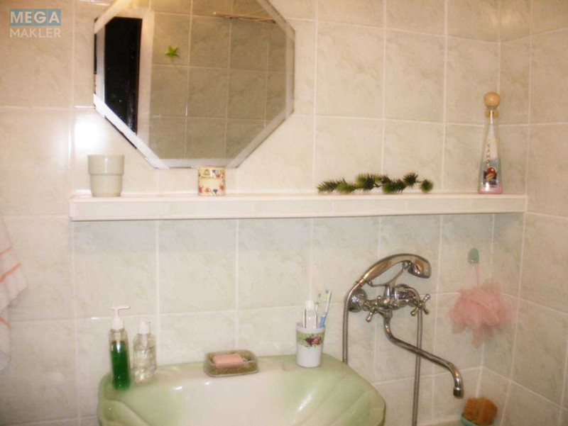 Оренда 1 кімнатної квартири, <a class="location-link" href="/kiev/" title="Недвижимость Київ">Київ</a>, <a class="location-link" href="/kiev/svyatoshinskij/" title="Недвижимость Святошинський район">Святошинський р-н</a>, Симиренка вул., 20а (изображение 12)