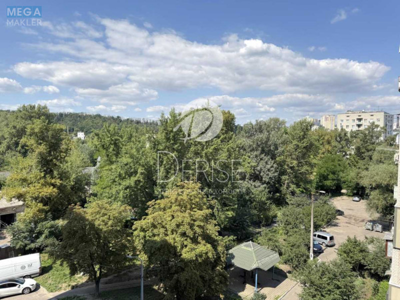 Продаж 3 кімнатної квартири (67/50/8), 6 пов. 9 пов. будинку, <a class="location-link" href="/kiev/" title="Недвижимость Київ">Київ</a>, <a class="location-link" href="/kiev/goloseevskij/" title="Недвижимость Голосіївський район">Голосіївський р-н</a>, Новопироговская ул., 31 (изображение 13)