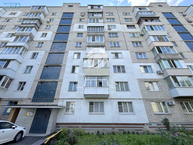 Продаж 3 кімнатної квартири (67/50/8), 6 пов. 9 пов. будинку, <a class="location-link" href="/kiev/" title="Недвижимость Київ">Київ</a>, <a class="location-link" href="/kiev/goloseevskij/" title="Недвижимость Голосіївський район">Голосіївський р-н</a>, Новопироговская ул., 31 (изображение 15)
