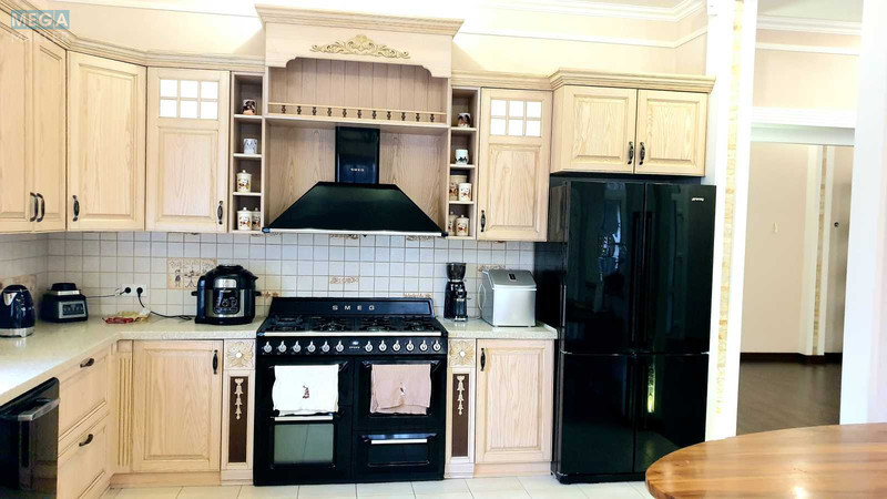 Продаж дома, 3 поверху, 495 кв.м, 7 кімнат, ділянка 20 соток, <a class="location-link" href="/bobrica-selo-kv/" title="Недвижимость Бобриця">Бобриця</a>, Шевченко (изображение 2)
