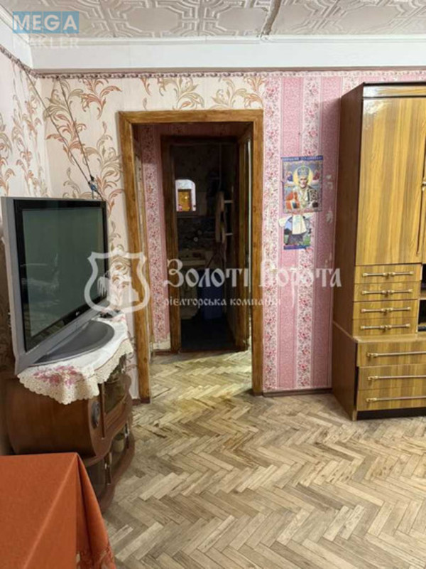 Продаж 3 кімнатної квартири (50/32,5/6,4), 5 пов. 5 пов. будинку, <a class="location-link" href="/kiev/" title="Недвижимость Київ">Київ</a>, <a class="location-link" href="/kiev/goloseevskij/" title="Недвижимость Голосіївський район">Голосіївський р-н</a>, Голосіївський просп., 120 (изображение 8)