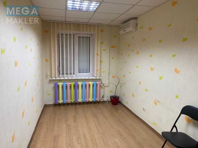 Оренда комерційної нерухомості, 95 кв.м, под офис, <a class="location-link" href="/kiev/" title="Недвижимость Київ">Київ</a>, <a class="location-link" href="/kiev/dneprovskij/" title="Недвижимость Дніпровський район">Дніпровський р-н</a>, Георгия Тороповского ул., 37а (изображение 4)