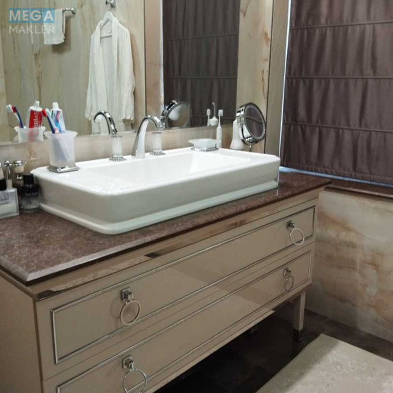 Продаж 3 кімнатної квартири (150/60/60), 2 пов. 5 пов. будинку, <a class="location-link" href="/kiev/" title="Недвижимость Київ">Київ</a>, <a class="location-link" href="/kiev/shevchenkovskij/" title="Недвижимость Шевченківський район">Шевченківський р-н</a>, Лукянівська вул., 21б (изображение 8)