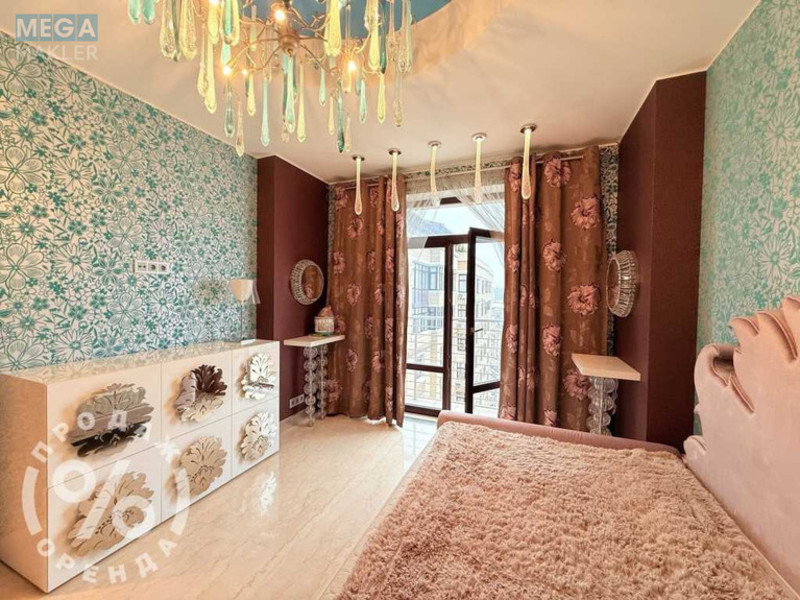 Оренда 4 кімнатні квартири, <a class="location-link" href="/kiev/" title="Недвижимость Київ">Київ</a>, <a class="location-link" href="/kiev/pecherskij/" title="Недвижимость Печерський район">Печерський р-н</a>, Хрещатик вул., 27Б (изображение 15)
