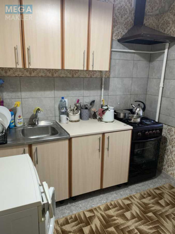Оренда 1 кімнатної квартири, <a class="location-link" href="/kiev/" title="Недвижимость Київ">Київ</a>, <a class="location-link" href="/kiev/dneprovskij/" title="Недвижимость Дніпровський район">Дніпровський р-н</a>, Будівельників вул. (изображение 2)