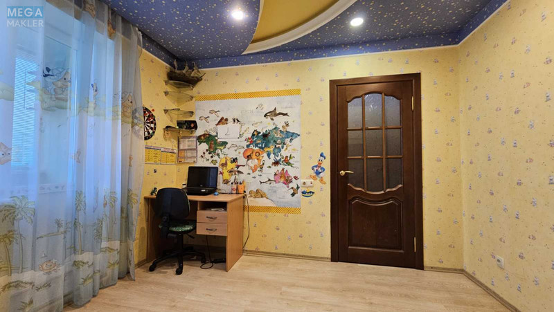 Продаж 4 кімнатної квартири (87/56/7), 4 пов. 10 пов. будинку, <a class="location-link" href="/dneprodzerzhinsk/" title="Недвижимость Кам'янське">Каменское</a>, проспект Металлургов, 80 (изображение 4)