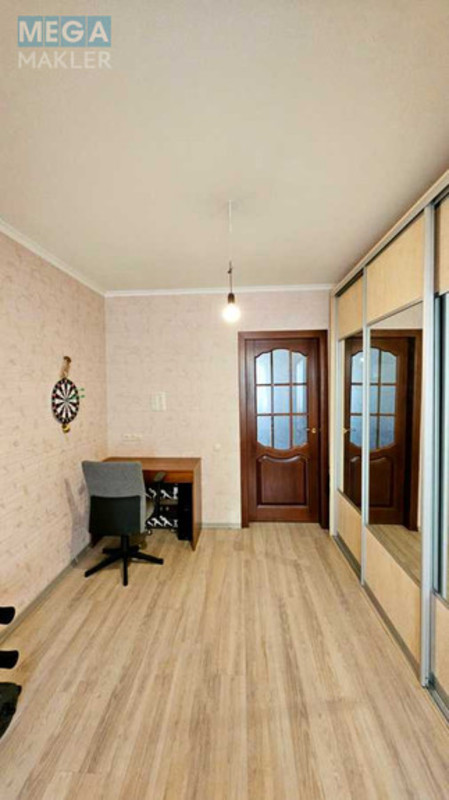 Продаж 4 кімнатної квартири (87/56/7), 4 пов. 10 пов. будинку, <a class="location-link" href="/dneprodzerzhinsk/" title="Недвижимость Кам'янське">Каменское</a>, проспект Металлургов, 80 (изображение 11)