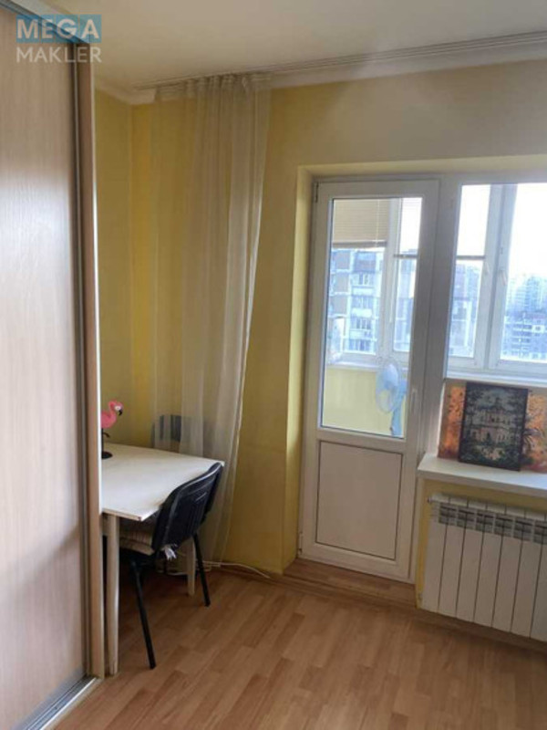 Продаж 3 кімнатної квартири (84/?/?), 15 пов. 15 пов. будинку, <a class="location-link" href="/kiev/" title="Недвижимость Київ">Київ</a>, <a class="location-link" href="/kiev/darnickij/" title="Недвижимость Дарницький район">Дарницький р-н</a>, Анны Ахматовой ул., 6 (изображение 4)